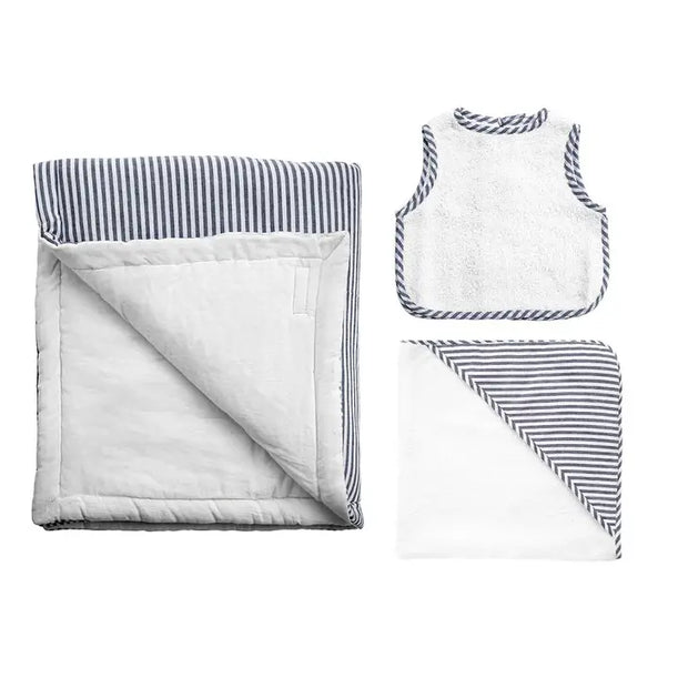 Gift set | play mat, hooded towel and apron bib